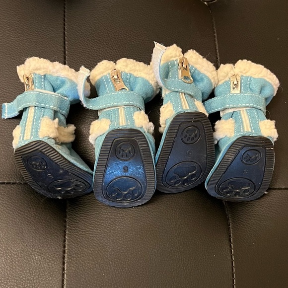 Pet Life Blue Dog Booties - Size S (5) - Picture 2 of 10